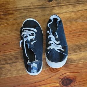 Women's Black Sneakers